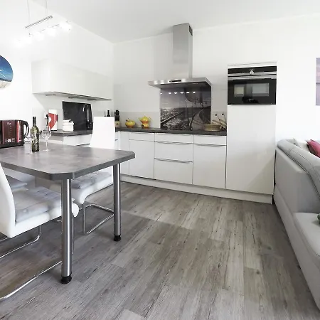 Ferienwohnung Sander דירה דירהאגן